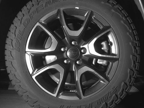 Used 2025 Jeep Compass Trailhawk AWD/4WD image 13