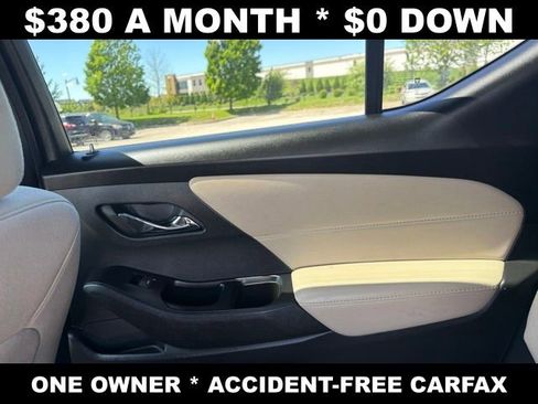 Used 2023 Chevrolet Traverse LS AWD/4WD image 29