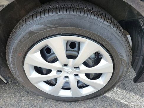 Used 2025 Toyota Corolla LE FWD image 12