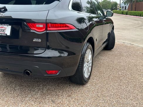 Used 2017 Jaguar F-PACE Prestige AWD/4WD image 3