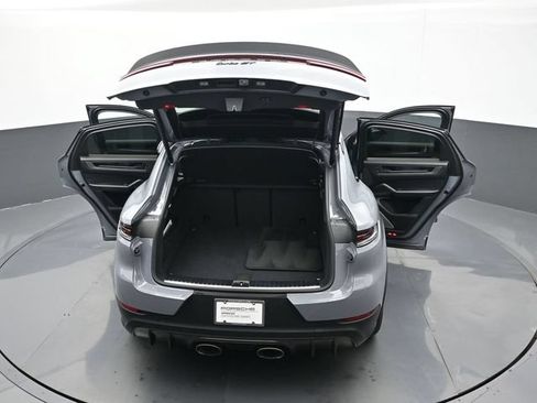 Certified 2024 Porsche Cayenne Turbo GT AWD/4WD image 28