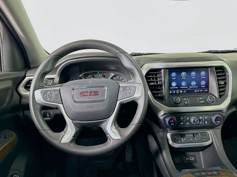 Used 2023 GMC Acadia SLE w/ Driver Convenience Package image 17