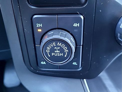 Used 2024 Ford F150 Lariat AWD/4WD image 28