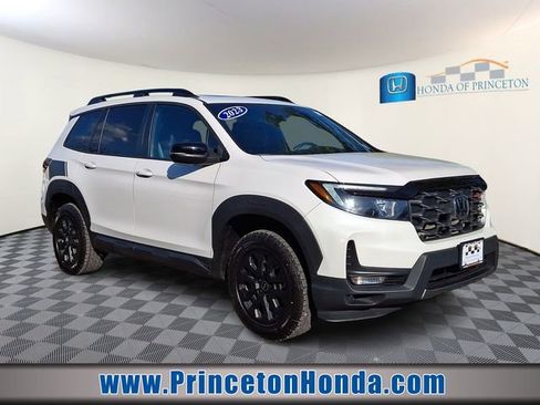 Certified 2023 Honda Passport TrailSport image 1