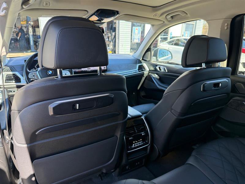 Used 2024 BMW X7 xDrive40i AWD/4WD image 40