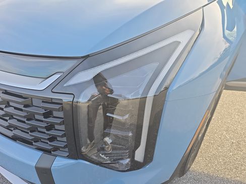 Used 2026 Kia Sportage EX w/ EX Panoramic Sunroof Package image 29