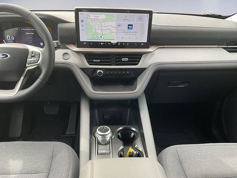 New 2026 Ford Explorer Active RWD image 6