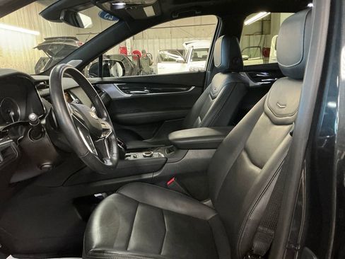 Certified 2023 Cadillac XT5 Premium Luxury AWD/4WD image 14