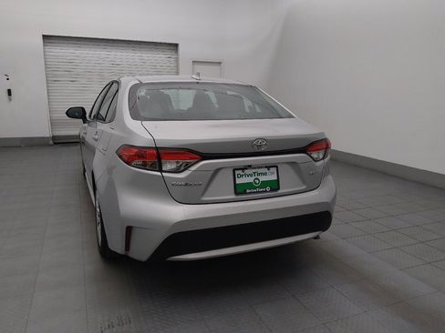 Used 2022 Toyota Corolla LE image 6