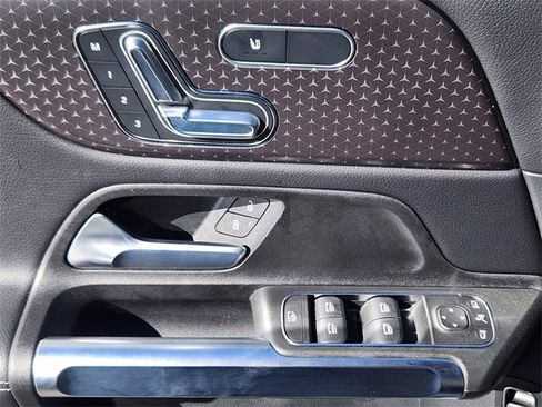 Certified 2026 Mercedes-Benz GLB 250 4MATIC image 11