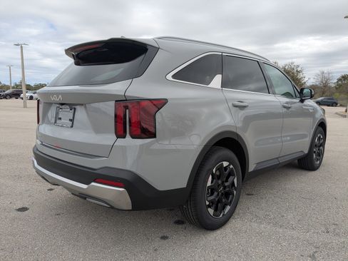 New 2026 Kia Sorento S FWD image 5