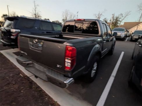 Used 2016 Nissan Frontier SV w/ SV Value Truck Package image 6