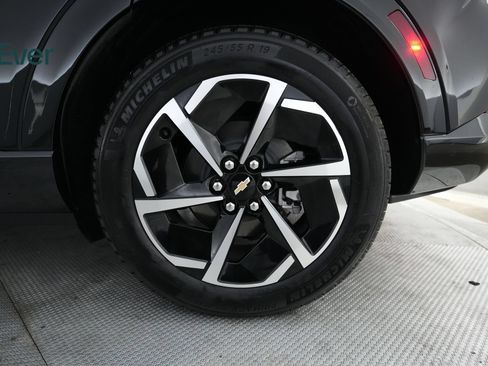 Used 2024 Chevrolet Equinox EV LT FWD image 9