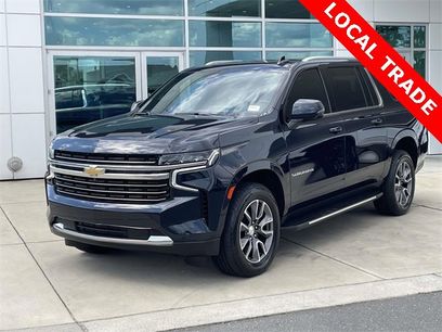 Used 2023 Chevrolet Suburban LT w/ Luxury Package