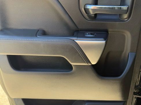 Used 2019 Chevrolet Silverado 1500 LT image 18