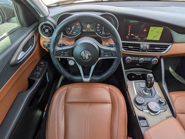 Used 2019 Alfa Romeo Giulia Ti w/ TI Performance Package RWD image 15