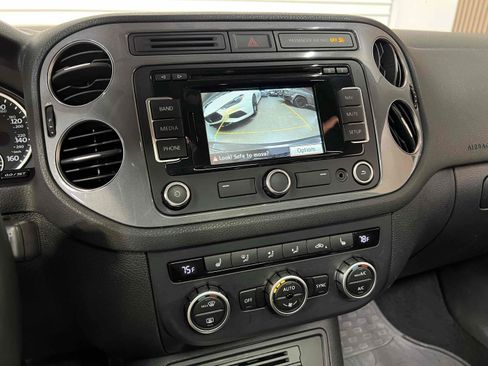 Used 2015 Volkswagen Tiguan SEL FWD image 6