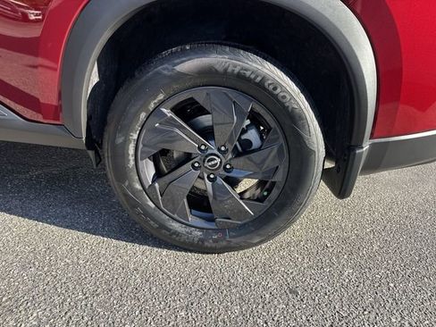 New 2026 Nissan Rogue SV AWD/4WD image 32