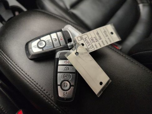 Certified 2021 Ford Escape SEL FWD image 40