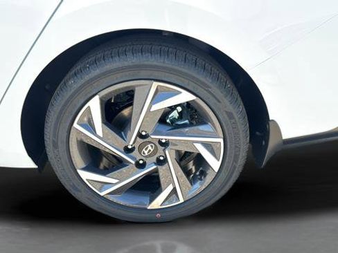 New 2026 Hyundai Elantra Limited FWD image 25