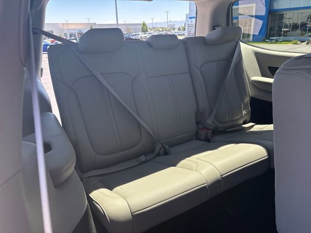 Used 2022 Jeep Grand Wagoneer Series I w/ Flexible Seating Group AWD/4WD image 25