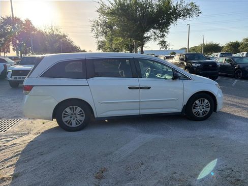 Used 2014 Honda Odyssey LX image 6