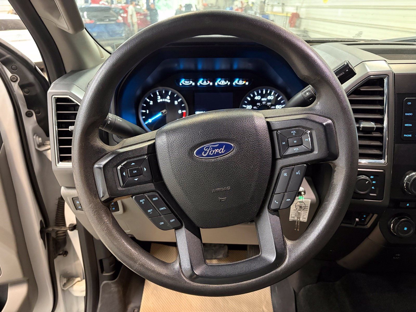 Used 2017 Ford F250 XLT w/ XLT Value Package AWD/4WD image 16