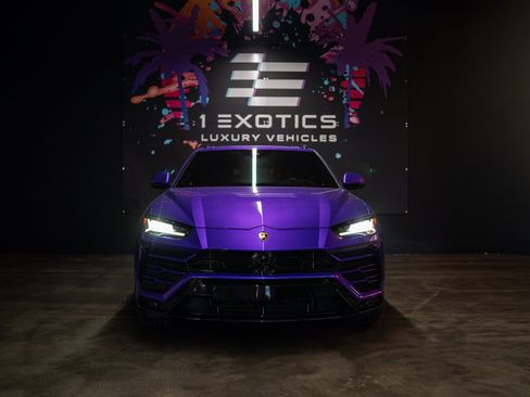 Used 2021 Lamborghini Urus AWD/4WD image 4