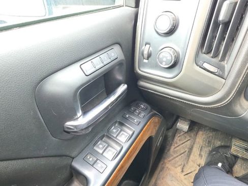 Used 2017 Chevrolet Silverado 2500 High Country w/ Duramax Plus Package image 11