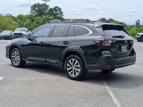 Used 2023 Subaru Outback Premium AWD/4WD image 7