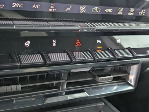 New 2026 GMC Hummer EV 4x4 Crew Cab image 15