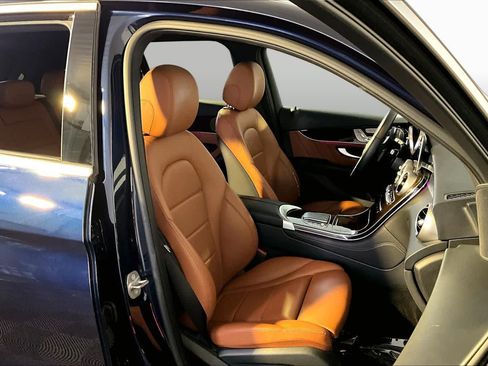Certified 2021 Mercedes-Benz GLC 300 4MATIC image 8