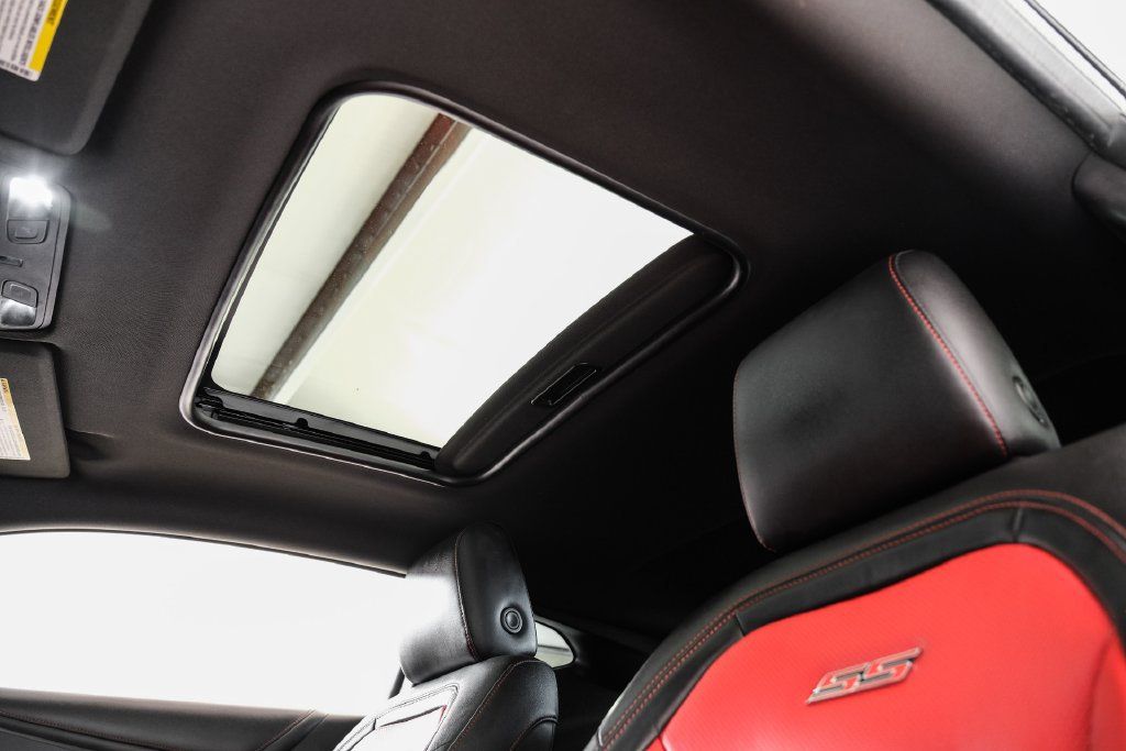 Used 2023 Chevrolet Camaro SS RWD image 4