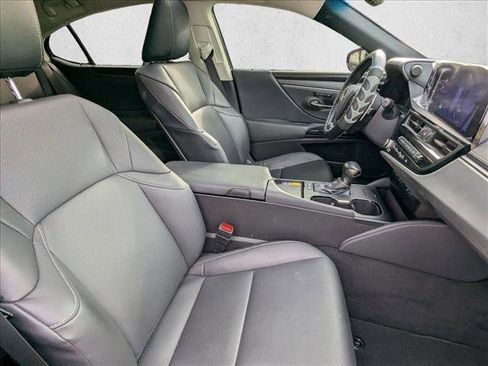 Used 2025 Lexus ES 300h w/ Premium Package FWD image 20