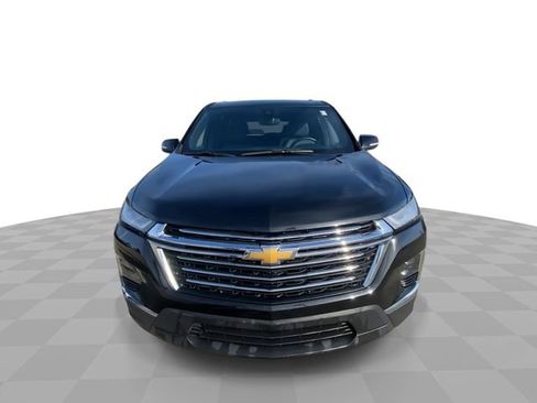 Used 2023 Chevrolet Traverse LT w/ LPO, Floor Liner Package FWD image 5