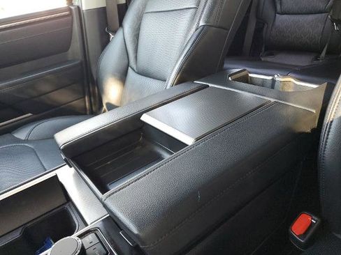 Used 2023 Toyota Sequoia Limited image 87