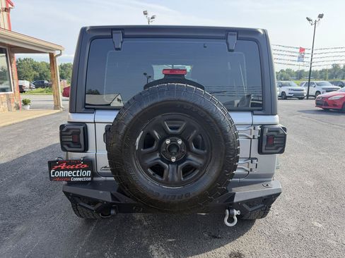 Used 2020 Jeep Wrangler Unlimited Sport AWD/4WD image 5