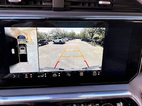 Used 2024 GMC Sierra 2500 Denali Ultimate image 13