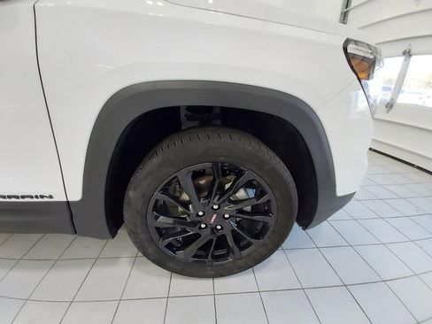 Used 2023 GMC Terrain SLE w/ Driver Convenience Package image 27
