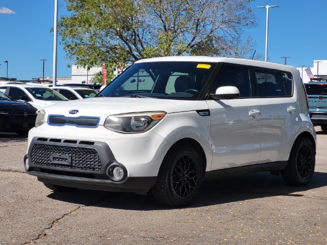 Used 2015 Kia Soul FWD image 2