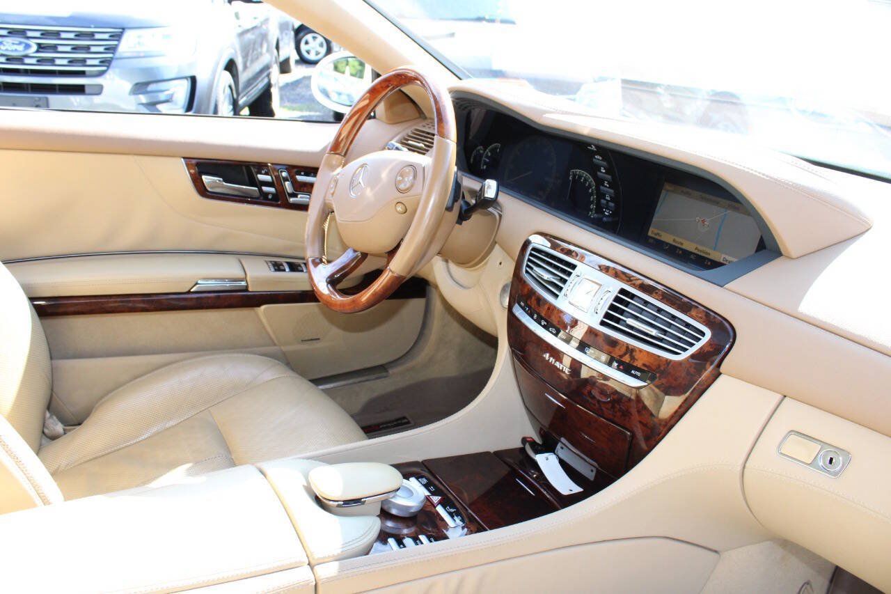 Used 2009 Mercedes-Benz CL 550 4MATIC image 12
