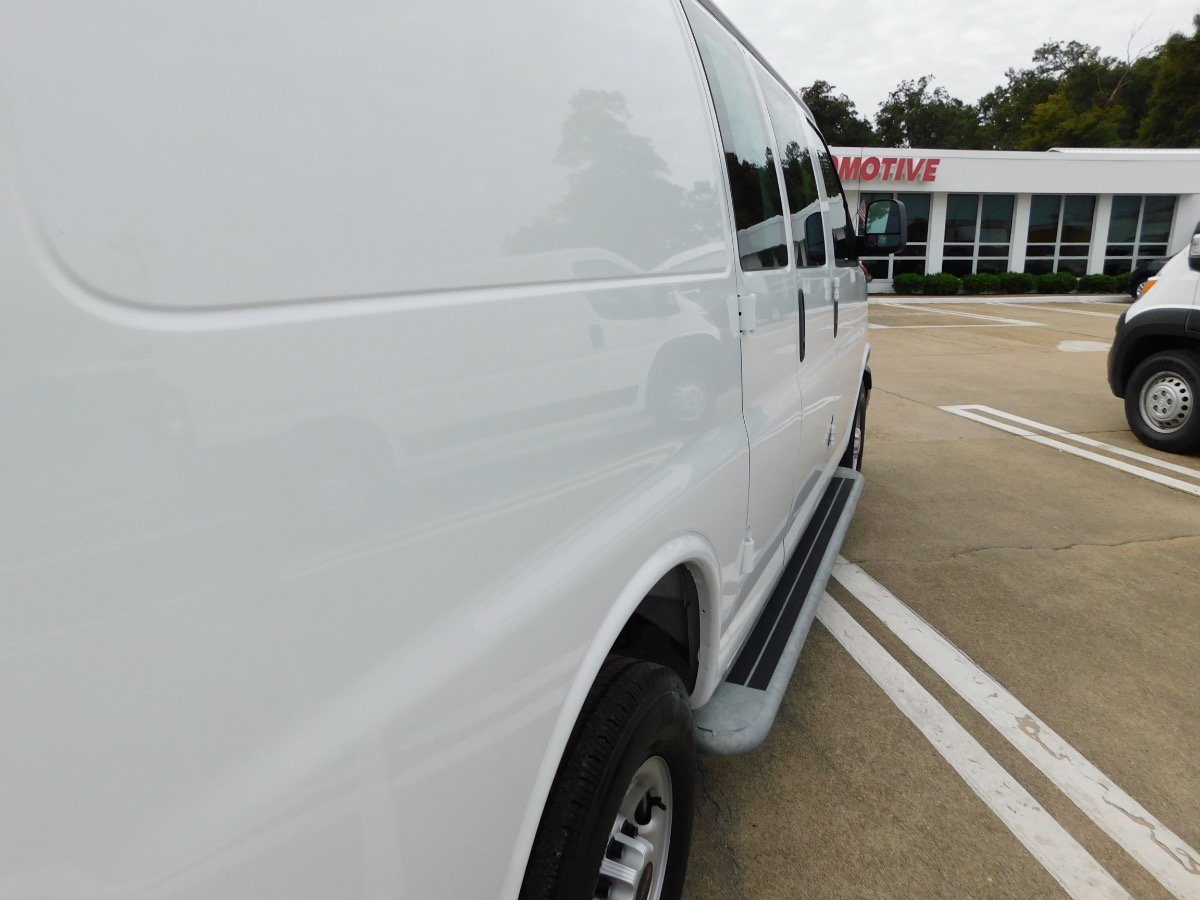 Used 2025 GMC Savana 2500 w/ Driver Convenience Package RWD image 10