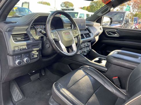 Used 2021 GMC Yukon SLT w/ SLT Luxury Plus Package image 14