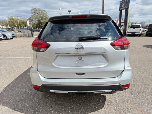 Used 2018 Nissan Rogue S FWD image 6