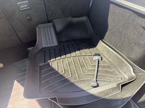 Used 2023 Tesla Model Y Long Range AWD/4WD image 57