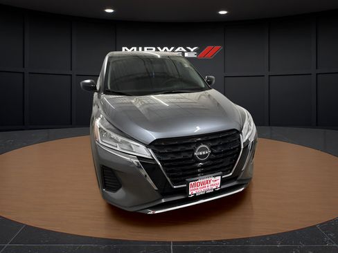 Used 2024 Nissan Kicks S FWD image 5