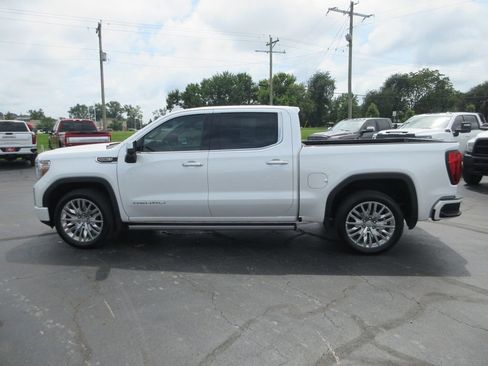 Used 2019 GMC Sierra 1500 Denali w/ Denali Ultimate Package AWD/4WD image 10