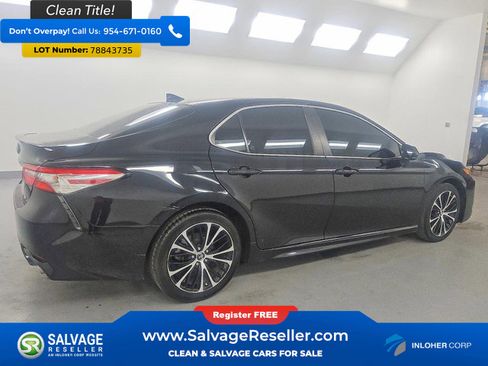 Used 2019 Toyota Camry SE image 4