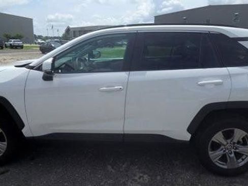 Used 2023 Toyota RAV4 XLE AWD/4WD image 6