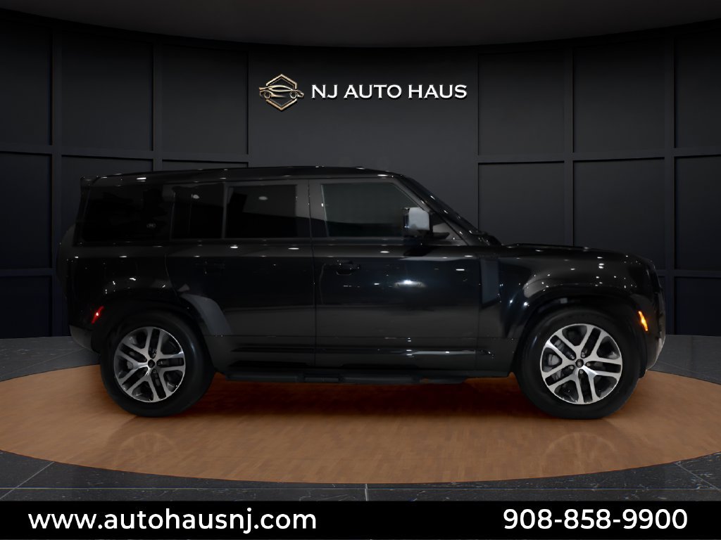 Used 2023 Land Rover Defender 110 X-Dynamic SE AWD/4WD image 10